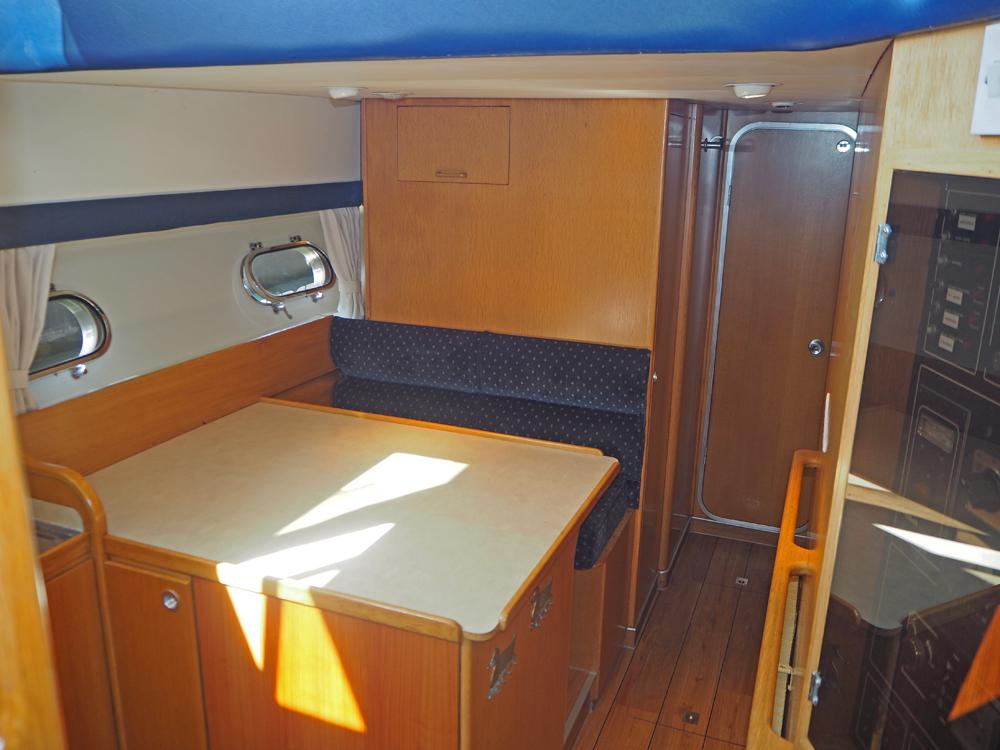 Cabin en avant, H&eacute;bergements